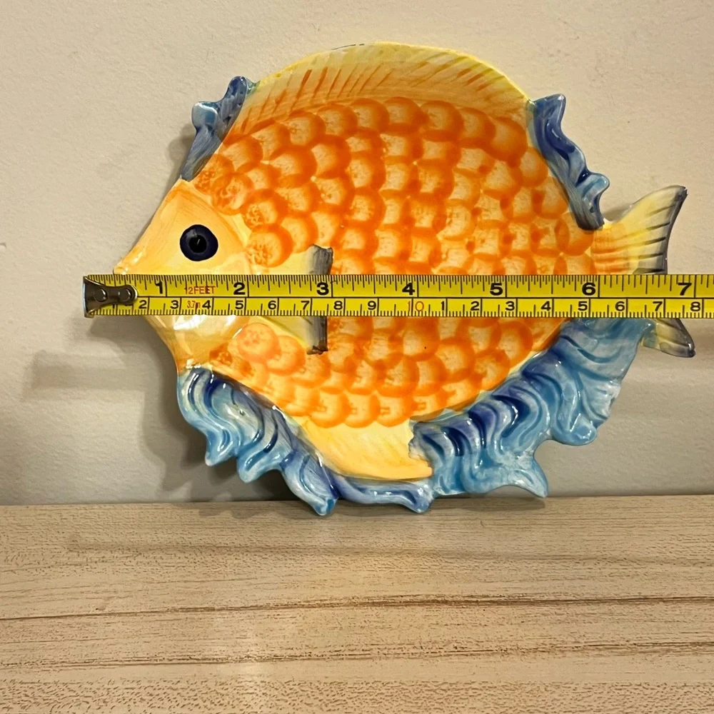 Pier 1 hand painted fish decore or plate